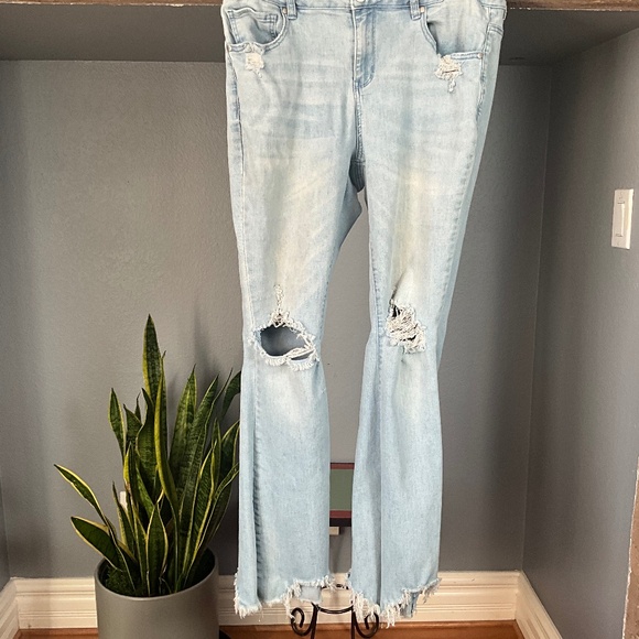 Arula A Beautiful Soul Raw Hem Flare Jeans Stretch Indie Grunge Light Wash 12 - Picture 2 of 16